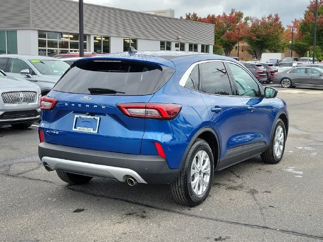 Used 2023 Ford Escape Active w/ Tech Pack #2 FWD image 4