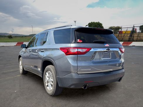 Used 2020 Chevrolet Traverse LT FWD image 4