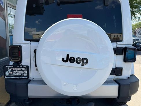 Used 2013 Jeep Wrangler Unlimited Sahara w/ Connectivity Group AWD/4WD image 4