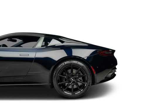 Used 2017 Aston Martin DB11 V12 RWD image 20
