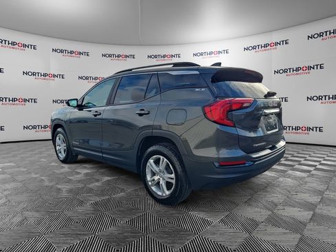 Used 2021 GMC Terrain SLE w/ Driver Convenience Package image 4