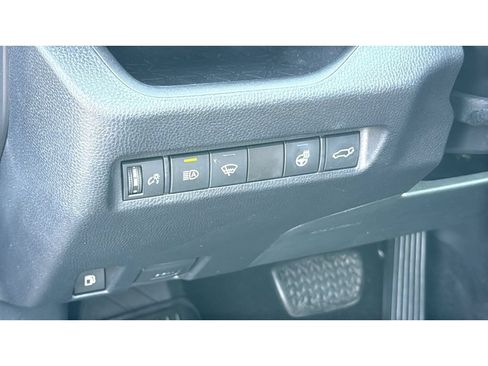 Used 2019 Toyota RAV4 XLE w/ Convenience Package AWD/4WD image 16