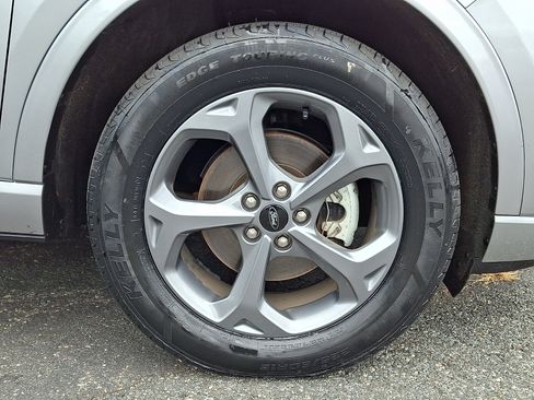 Certified 2024 Ford Escape ST-Line AWD/4WD image 8