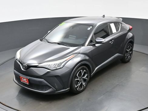 Used 2021 Toyota C-HR XLE FWD image 32