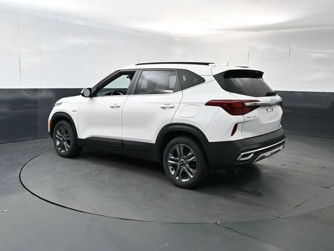 Used 2022 Kia Seltos S AWD/4WD image 3