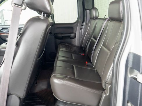 Used 2011 GMC Sierra 2500 SLT w/ SLT Convenience Package image 8