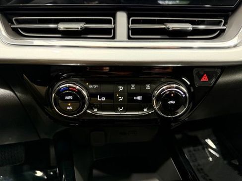 New 2026 Chevrolet Trax LT w/ LT Convenience Package FWD image 34