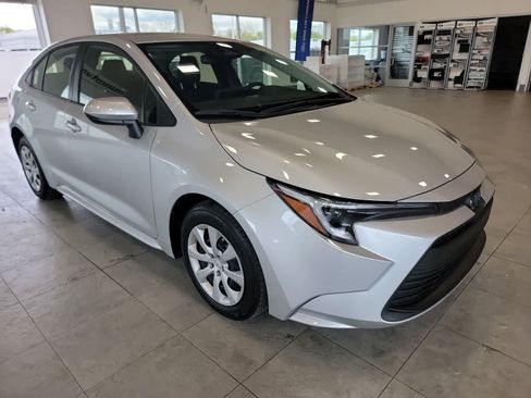 Used 2024 Toyota Corolla LE FWD image 5
