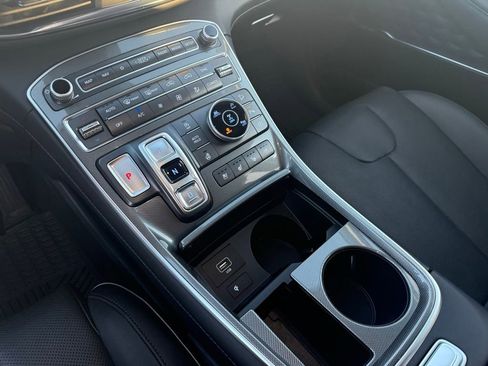 Used 2023 Hyundai Santa Fe Limited image 18