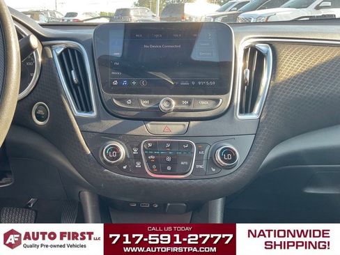 Used 2019 Chevrolet Malibu LT w/ Driver Confidence Package II FWD image 18
