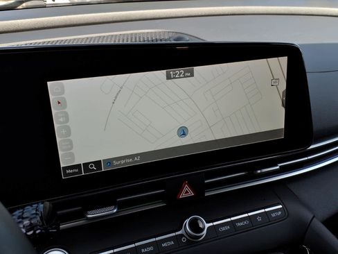 Used 2023 Hyundai Elantra Limited image 33