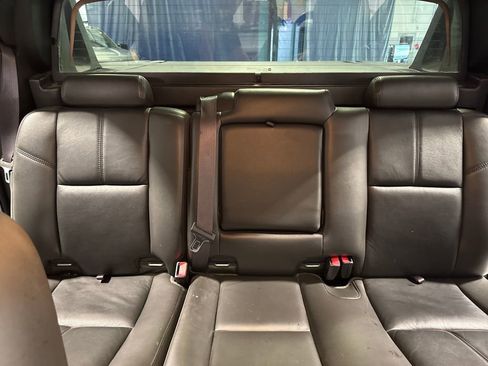 Used 2011 Chevrolet Avalanche LT w/ Regional Value Package AWD/4WD image 32