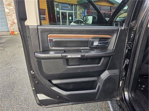 Used 2017 RAM 1500 Laramie w/ Convenience Group image 24