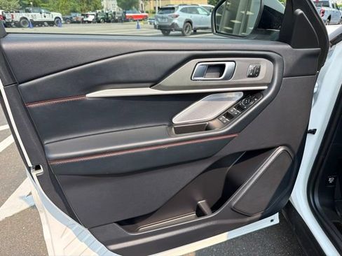 Used 2025 Ford Explorer ST w/ Sun And Sound Package AWD/4WD image 17