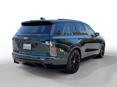 Used 2026 Cadillac Vistiq Platinum AWD/4WD image 5