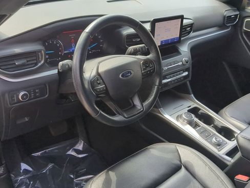 Used 2020 Ford Explorer XLT w/ Equipment Group 202A image 10