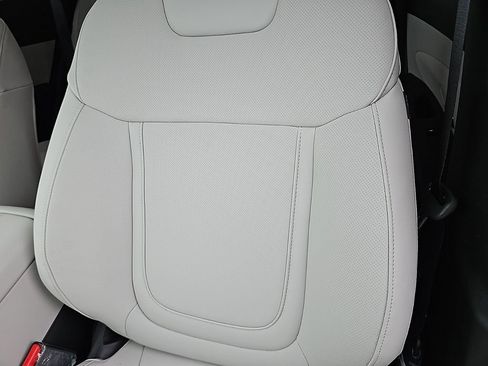 Used 2025 Hyundai Tucson SEL FWD image 12