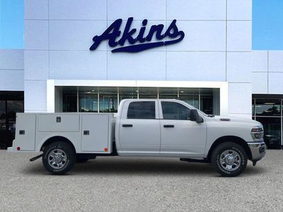 New 2025 RAM 2500 Tradesman w/ Chrome Appearance Group