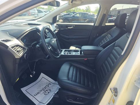Used 2024 Ford Edge SEL w/ Convenience Package AWD/4WD image 3