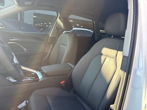 New 2025 Audi Q5 Premium image 11