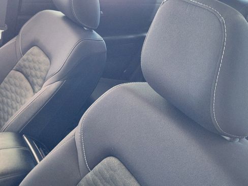 Used 2022 Nissan Pathfinder SV image 16