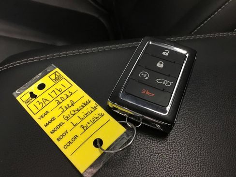 Used 2023 Jeep Grand Cherokee L Limited w/ Trailer Tow Group (B) AWD/4WD image 29