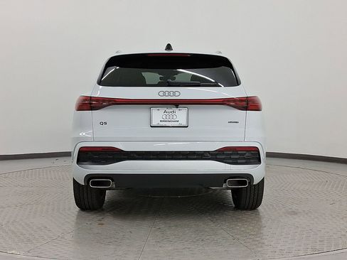 Certified 2025 Audi Q5 Premium w/ Convenience Package image 10