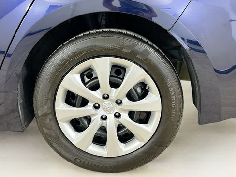 Used 2023 Toyota Corolla LE image 31