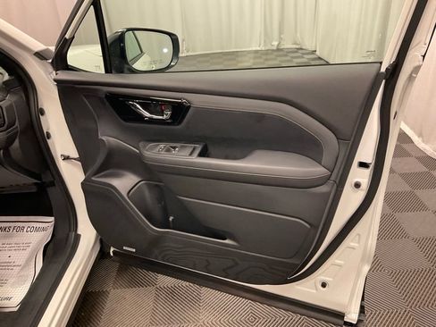 New 2026 Subaru Forester Sport w/ Onyx Edition AWD/4WD image 31