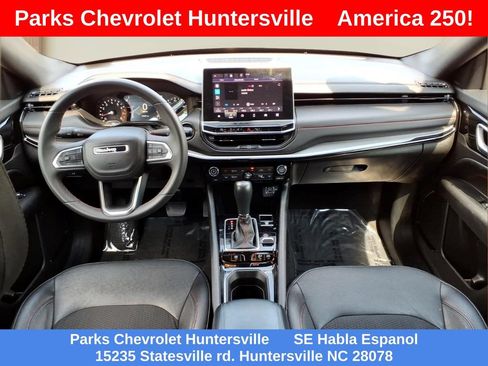 Used 2024 Jeep Compass Trailhawk AWD/4WD image 25