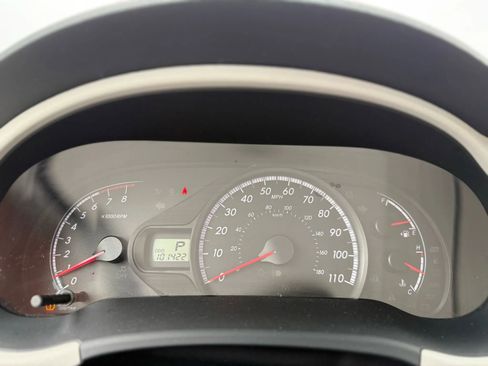 Used 2012 Toyota Sienna LE image 29