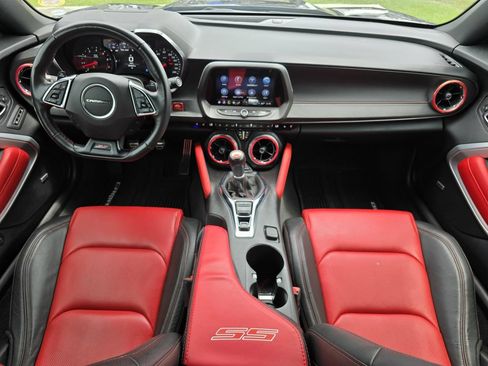 Used 2023 Chevrolet Camaro SS RWD image 18