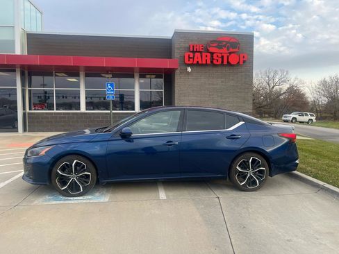 Used 2023 Nissan Altima 2.5 SR w/ SR Premium Package FWD image 1