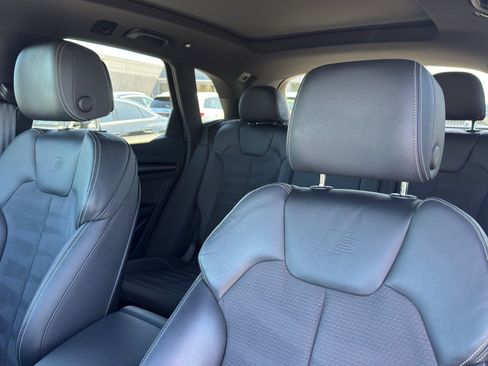 Used 2022 Audi SQ5 Premium image 13