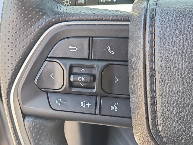 Used 2025 Toyota 4Runner SR5 AWD/4WD image 23