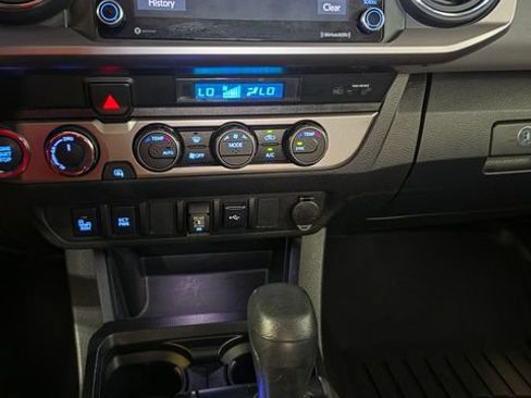 Used 2023 Toyota Tacoma SR5 w/ Technology Package AWD/4WD image 30