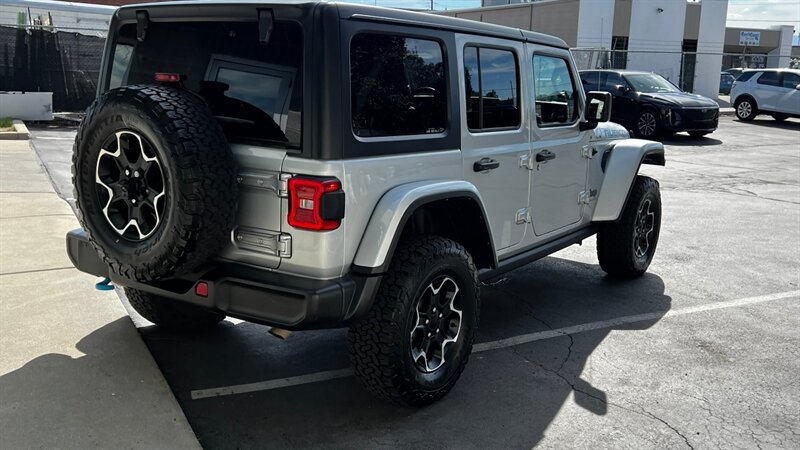 Used 2023 Jeep Wrangler Unlimited Rubicon 4xe w/ Cold Weather Group AWD/4WD image 7