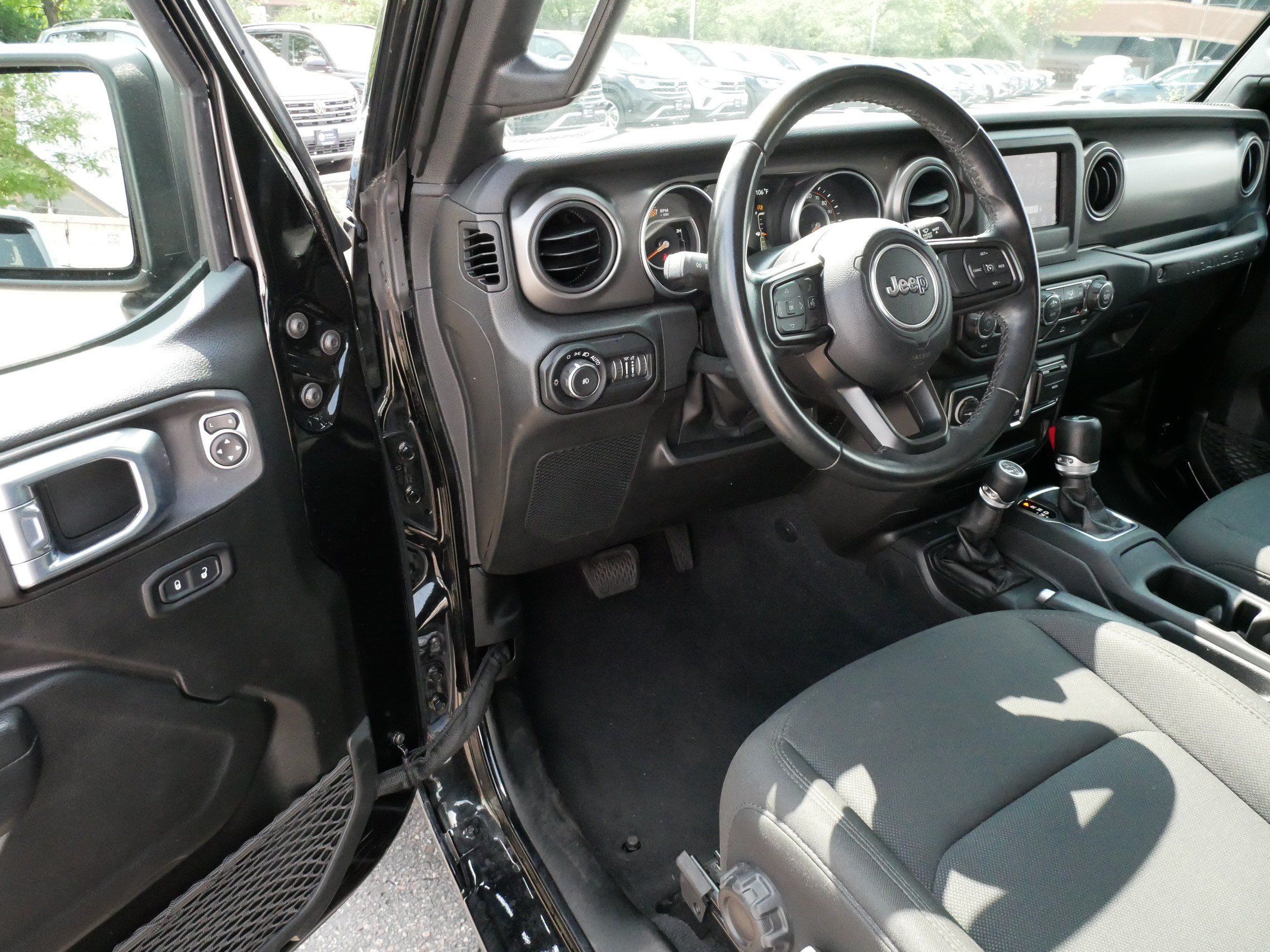 Used 2022 Jeep Wrangler Sport AWD/4WD image 9