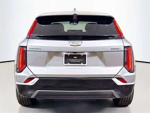 New 2025 Cadillac Optiq Luxury 1 image 4