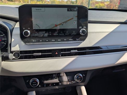 Used 2024 Mitsubishi Outlander SEL image 34