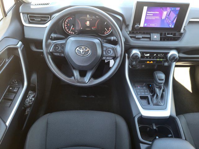 Used 2025 Toyota RAV4 LE AWD/4WD image 24