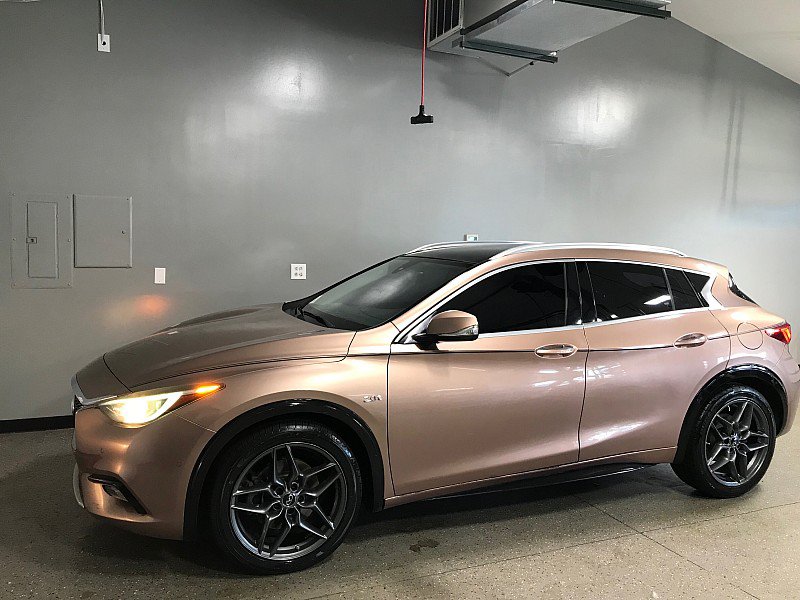 Used 2017 INFINITI QX30 Premium w/ Navigation Package FWD image 7