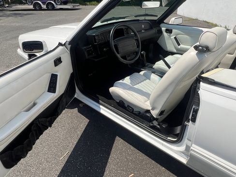 Used 1993 Ford Mustang LX RWD image 35