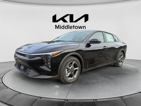 New 2026 Kia K4 LXS image 1
