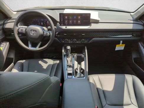 Used 2024 Honda Accord Touring image 14