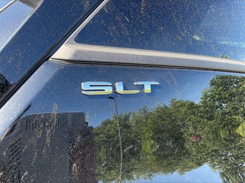 Used 2024 GMC Terrain SLT AWD/4WD image 26
