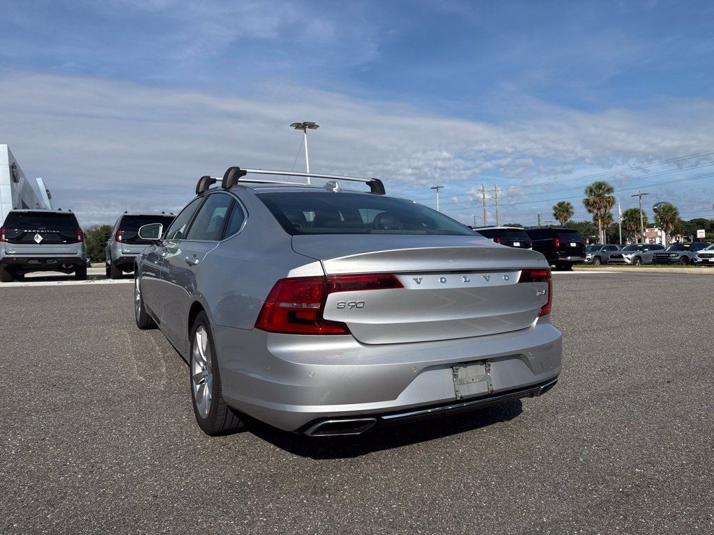 Used 2018 Volvo S90 T6 Momentum w/ Convenience Package AWD/4WD image 3