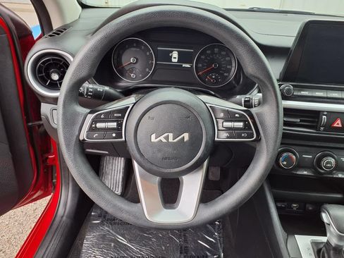 Used 2024 Kia Forte LXS w/ LXS Technology Package FWD image 12