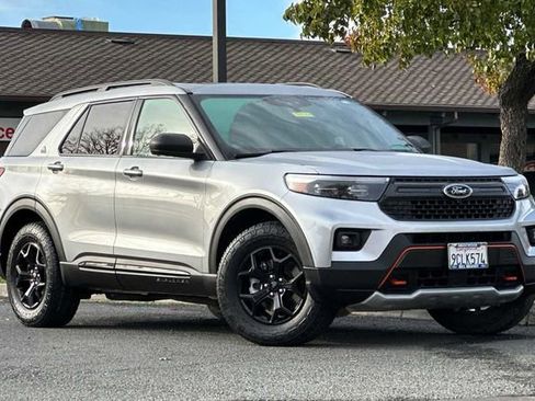 Used 2022 Ford Explorer Timberline image 2