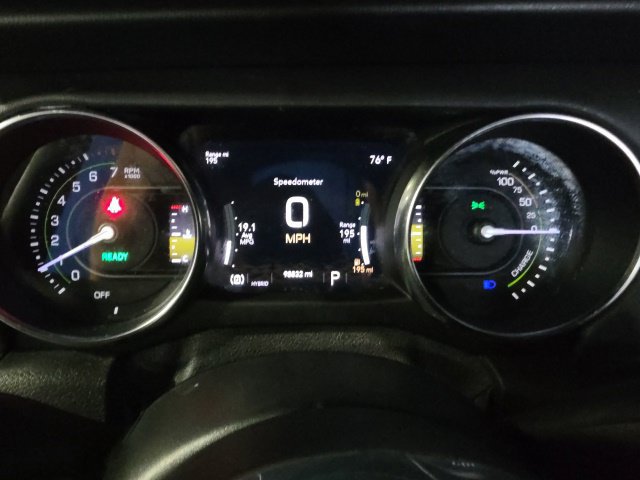 Used 2021 Jeep Wrangler Unlimited Sahara AWD/4WD image 30